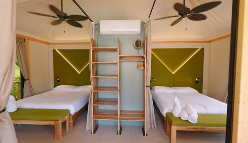 Suite estudio familiar, 2 camas de matrimonio, no fumadores, terraza