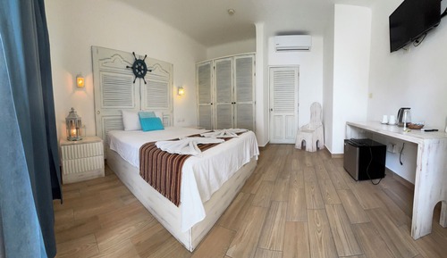 Habitación doble superior, vistas al patio