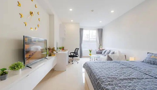 Apartamento básico, balcón, vistas a la ciudad
