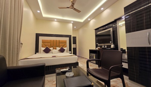 Premium Room with Balcony Side Sea View