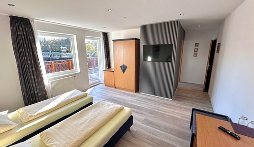 Habitación Confort con 1 cama doble o 2 individuales, vistas al río