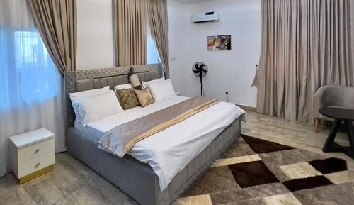 Apartamento junior, balcón, vistas a la ciudad