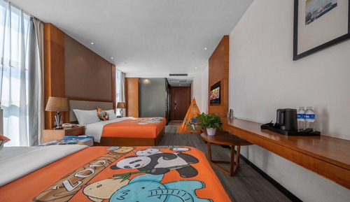 Habitación triple familiar, vistas a la colina