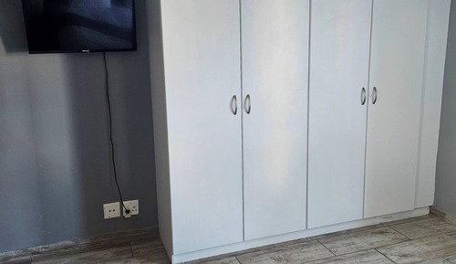 Apartamento, 2 habitaciones, balcón, vistas al lago
