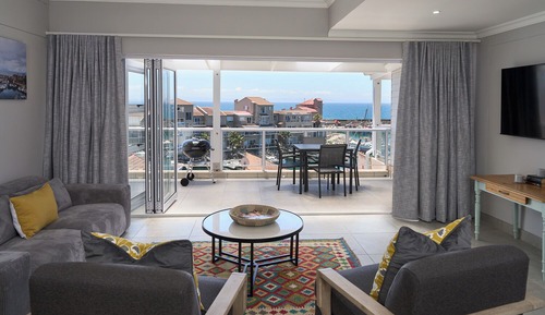 Apartamento estándar, vistas parciales al mar