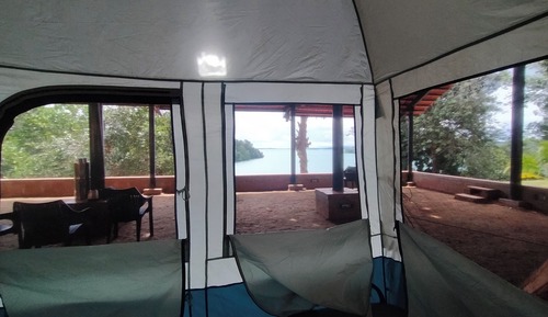 Tienda básica, vistas al lago