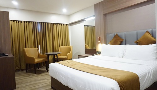 Habitación Deluxe con 1 cama doble o 2 individuales, vistas a la ciudad