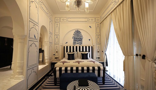 Suite estudio, 1 cama de matrimonio grande, balcón