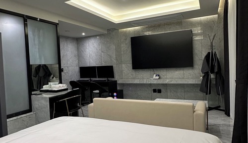 Suite Room