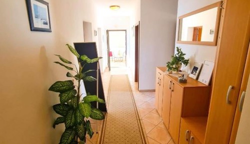 Apartamento (Three Bedroom Apartment with Sea View)