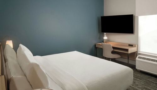 Estudio, 1 cama de matrimonio grande