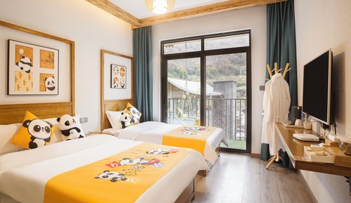 Habitación familiar, balcón