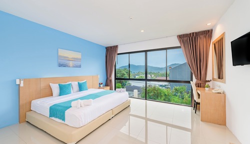 Habitación superior con 1 cama doble o 2 individuales, vistas a la montaña
