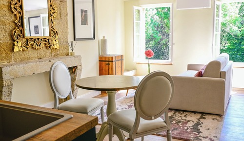 Estudio Deluxe, 1 cama de matrimonio grande con sofá cama, cocina básica, en la zona del jardín