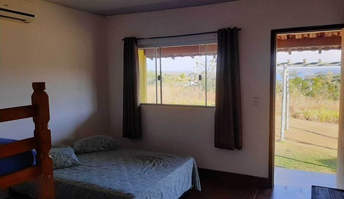 Chalet, vistas parciales al lago