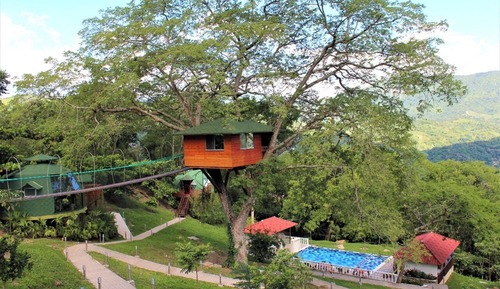 Casa Deluxe en un árbol, balcón, vistas a la montaña