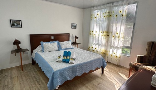 Habitación cuádruple estándar, balcón, vistas a la montaña