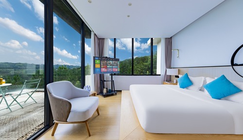 Habitación exclusiva doble, 1 cama de matrimonio, baño privado, vistas a la montaña