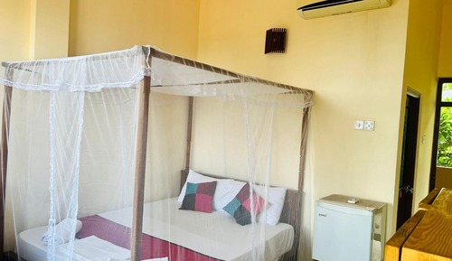 Habitación Confort, 1 cama de matrimonio, balcón, en la zona del jardín