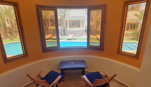 Habitación doble, vistas a la piscina
