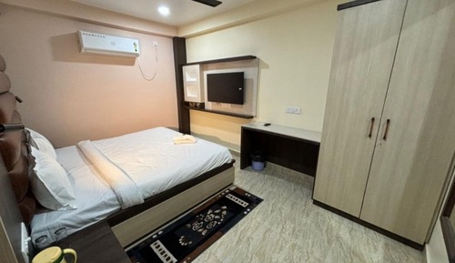 Deluxe Double Room, City View