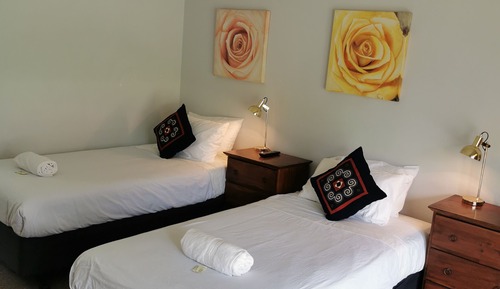 Habitación económica con 1 cama doble o 2 individuales