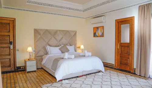 Habitación Deluxe, 1 cama de matrimonio grande, vistas al jardín
