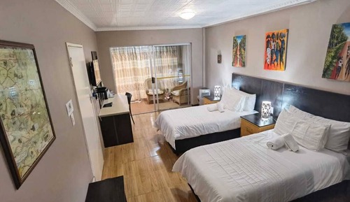 Habitación junior con 2 camas individuales
