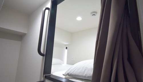 Habitación triple básica, dormitorio mixto