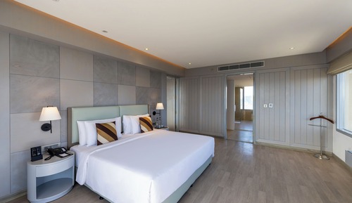 Suite presidencial, 1 cama de matrimonio grande, vistas a la montaña (Private Balconies)