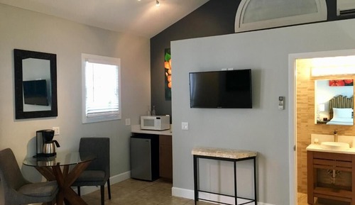 Suite estudio superior, 1 cama de matrimonio, planta baja