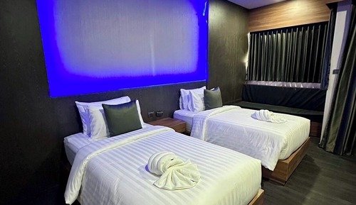 Family Room, 2 Bedrooms