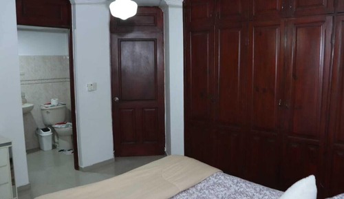 Apartamento, 3 habitaciones, balcón, vistas al jardín