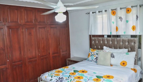 Apartamento, 3 habitaciones, balcón, vistas al jardín