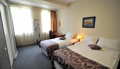 Habitación estándar con 1 cama doble o 2 individuales