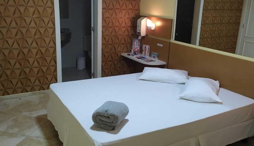 Habitación económica con 1 cama doble o 2 individuales