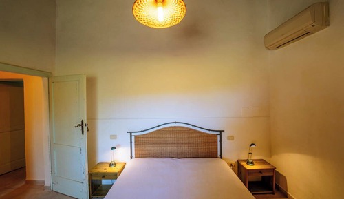 Apartamento clásico, 1 cama doble con sofá cama, patio, vistas al parque