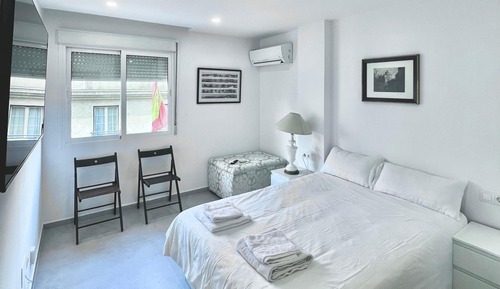 Habitación doble, baño privado, vistas a la ciudad