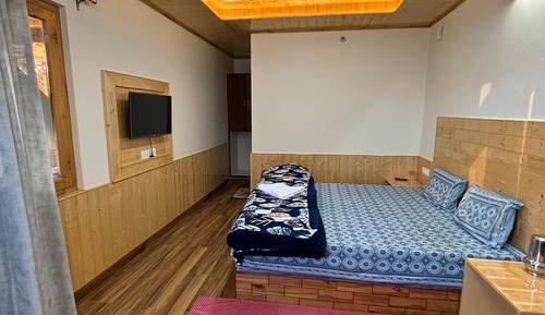 Luxury Room, Balcony, Mountain View