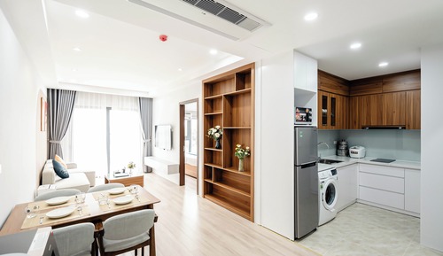 Apartamento, 2 habitaciones, balcón, vistas a la ciudad