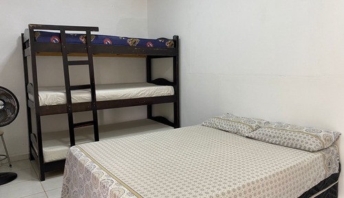 Habitación básica, vistas a la piscina
