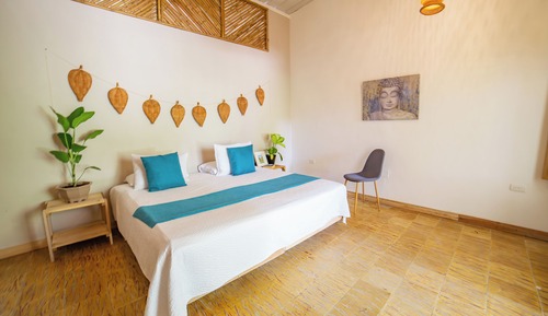 Habitación doble, 1 cama de matrimonio grande, vistas al jardín