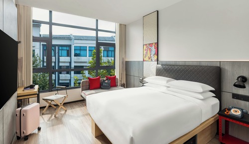 Habitación superior, 1 cama de matrimonio, vistas a la ciudad