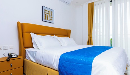 Apartamento de lujo, balcón, vistas a la ciudad