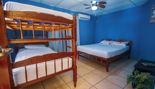 Habitación cuádruple básica