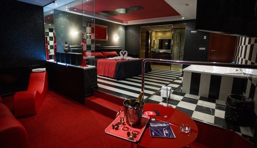 Suite presidencial, bañera de hidromasaje