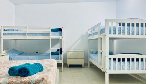 VA 201 Deluxe Views of the Atlantic, Family Suite / Kitchen / 1 Full Size  Bed and 2 Twin/Twin Bunk