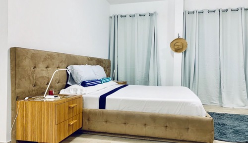 VA 202 Executive Ocean View Suite / Kitchen / 1 King Size Bed, Ocean Front Property