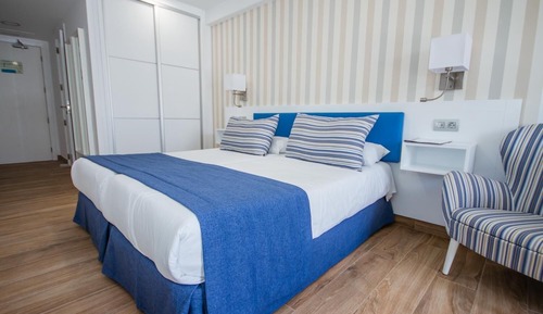 Superior Double room Top floor Balcony Limited Sea view