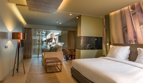 Courtyard Suite